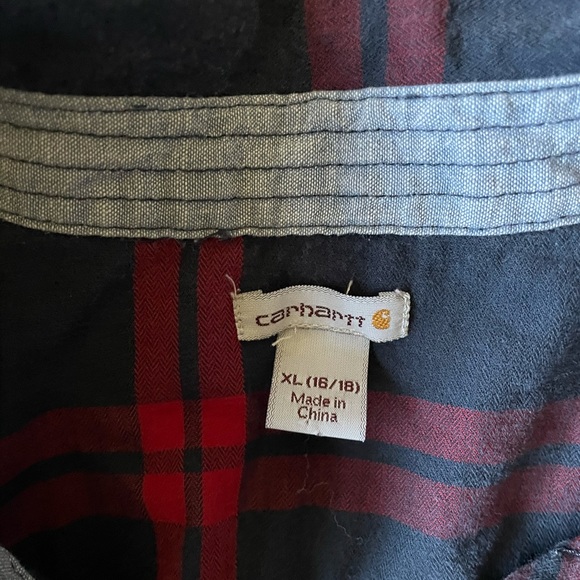 Carharrtt long sleeve plaid button down shirt - Picture 2 of 6